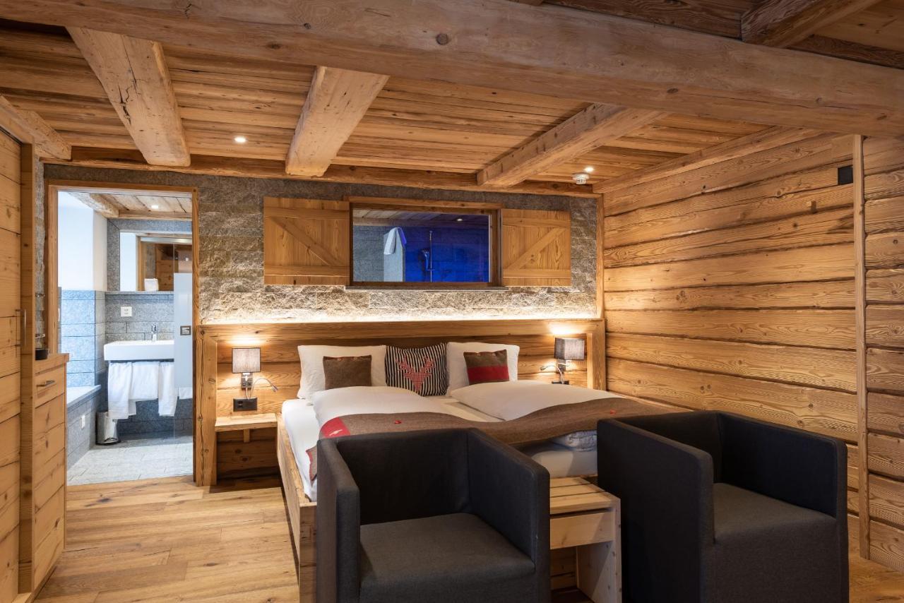 Hotel Crusch Alba ルェルネツ エクステリア 写真